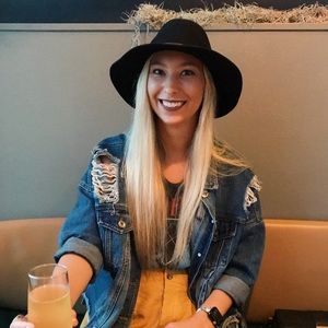 Meet your Posher, Kalie